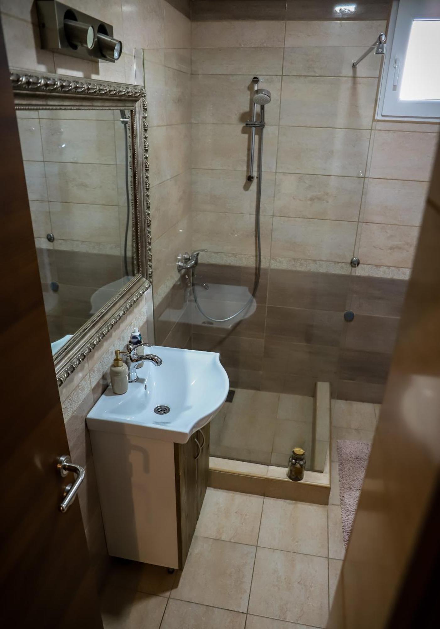 Rezervisi Slobodno, U Centru Smo Apartment Novi Sad Exterior photo